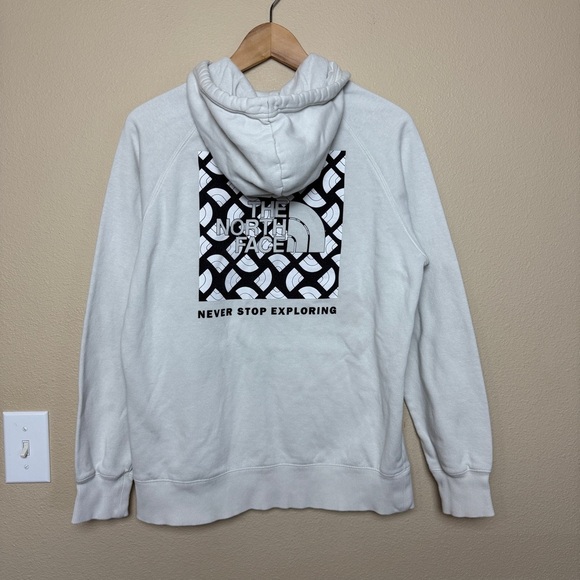 The North Face Women’s NSE Box Hoodie Medium - Picture 7 of 8